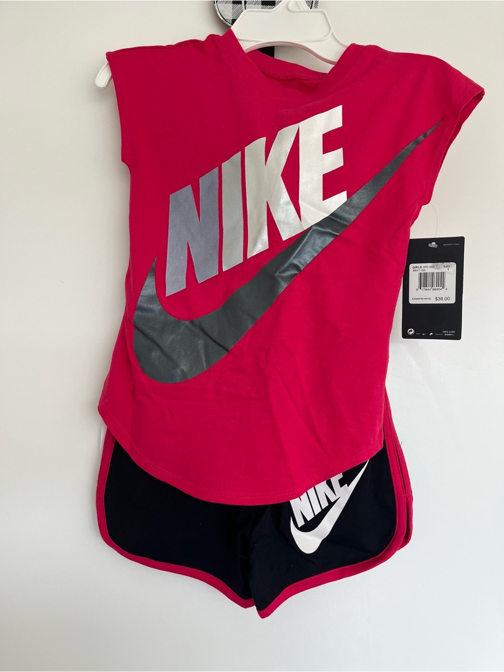 Nike Kids Hot Pink/Black Set with Silver Logo Size 5 NWT